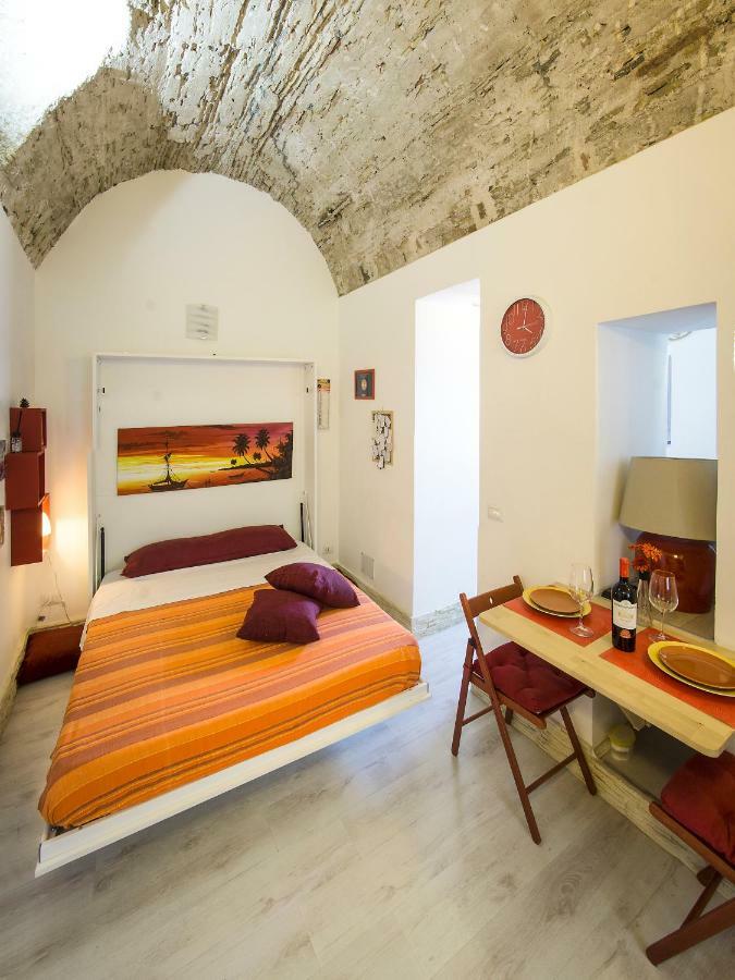 La Casa Dei Nonni Lägenhet Giardini Naxos Exteriör bild