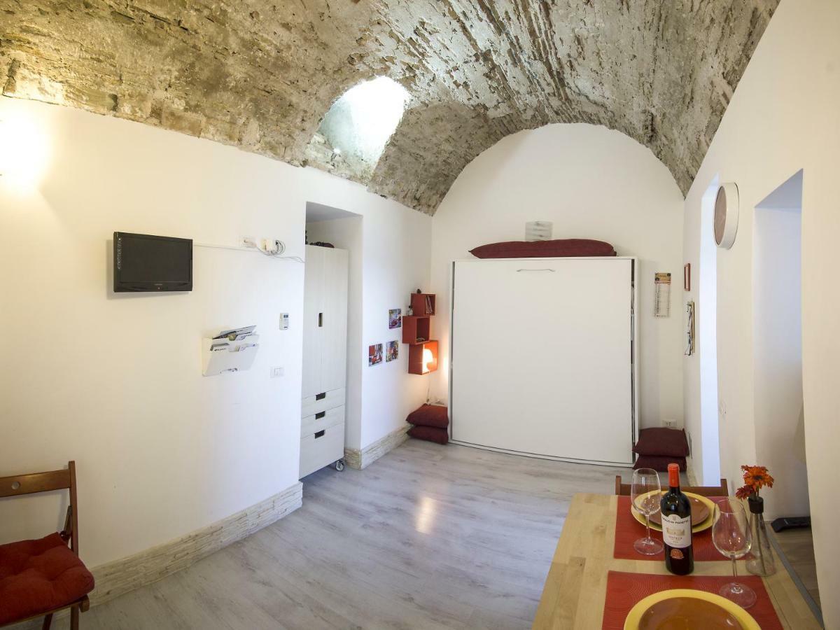 La Casa Dei Nonni Lägenhet Giardini Naxos Exteriör bild