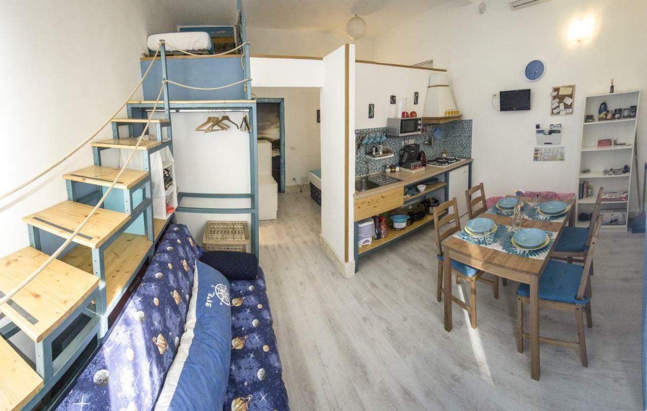 La Casa Dei Nonni Lägenhet Giardini Naxos Exteriör bild